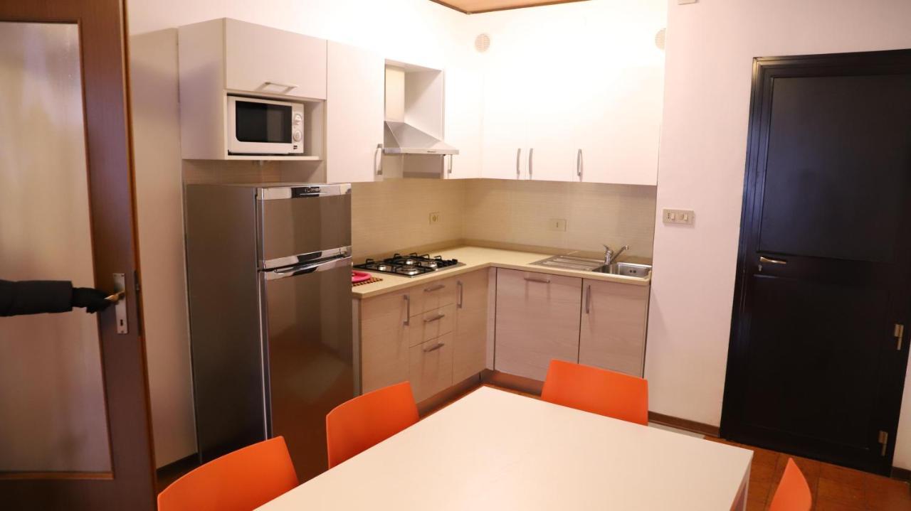 Condominio Quadrangolo-Gemini Бибионе Екстериор снимка