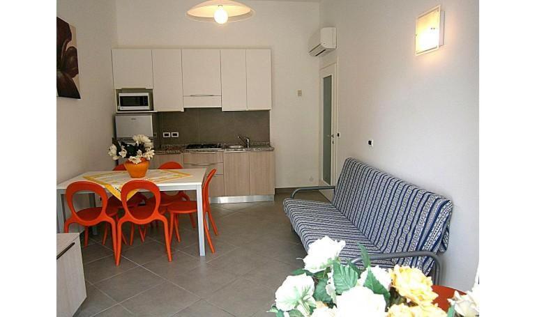 Condominio Quadrangolo-Gemini Бибионе Екстериор снимка